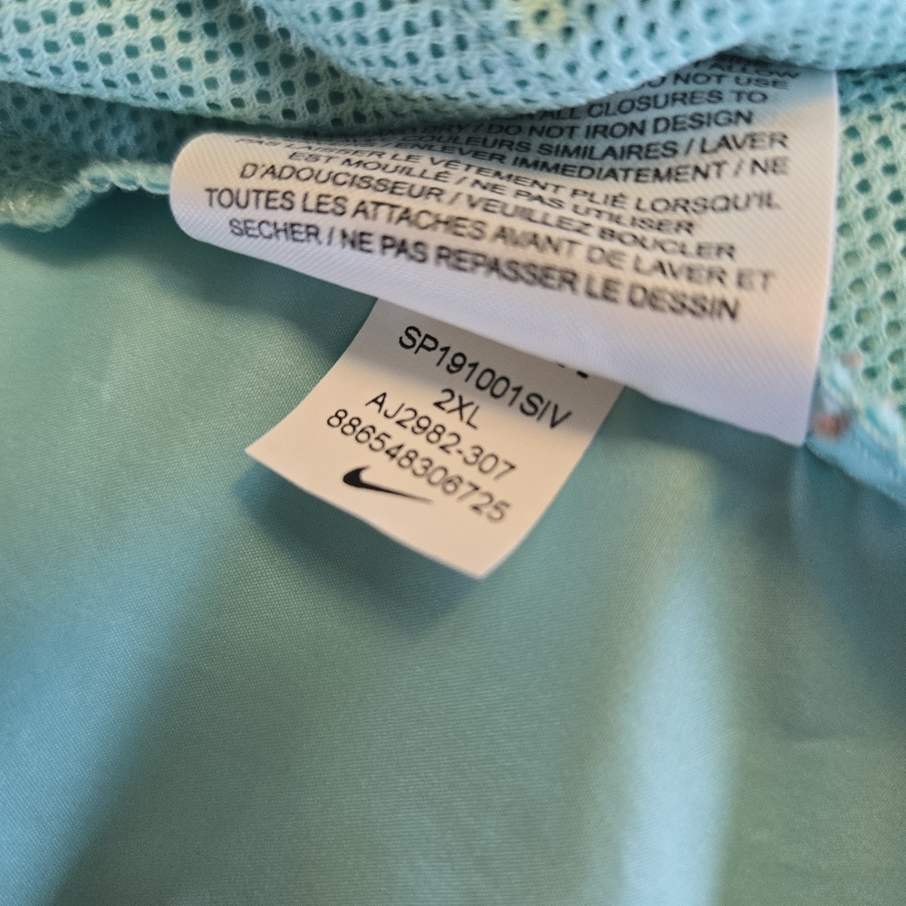 Nike Women's Windrunner Jacket - image 10